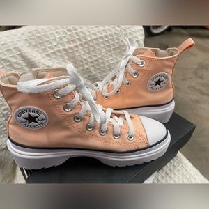 Kids Cheeky Coral/white Converse Size 3.5